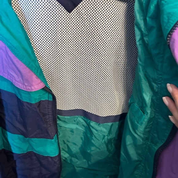 American Eagle vintage style windbreaker size L. - Picture 7 of 8